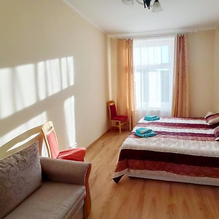 Apartments Iris カルロヴィ・ヴァリ エクステリア 写真