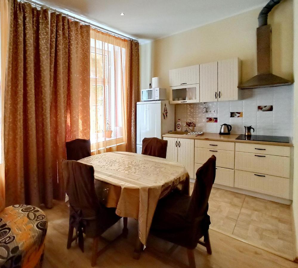 Apartments Iris カルロヴィ・ヴァリ エクステリア 写真