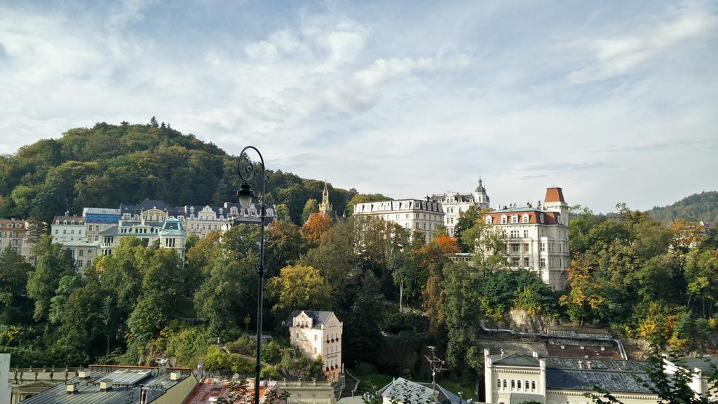 Apartments Iris カルロヴィ・ヴァリ エクステリア 写真